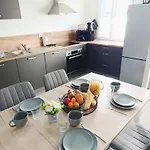 A La Petite Maison Dom wakacyjny Wailly-Beaucamp