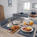 A La Petite Maison Wailly-Beaucamp