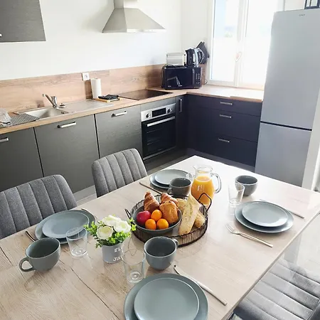 A La Petite Maison 度假居 Wailly-Beaucamp
